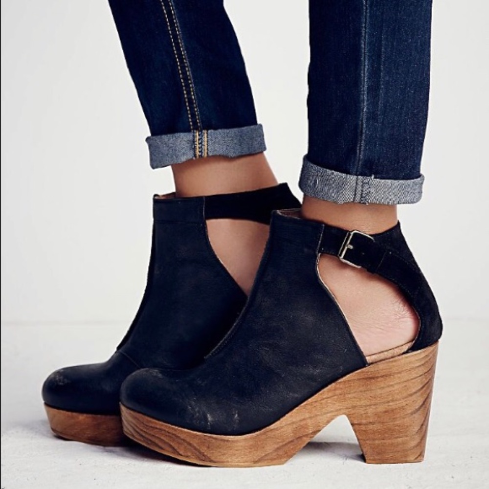 Free People Orchard Clog size 39 8.5 Black